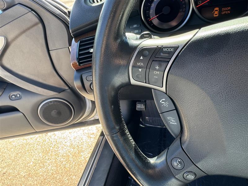 Acura RL 3.5RL with Navigation System 2005