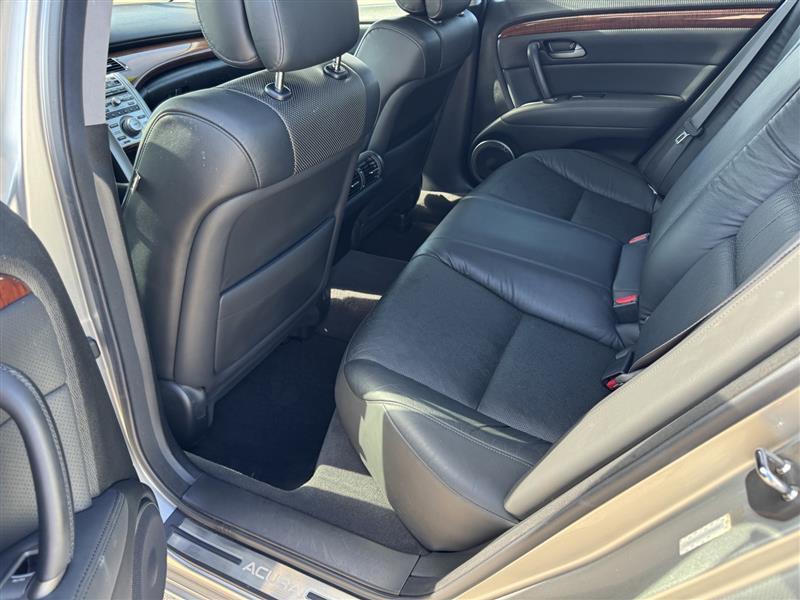 Acura RL 3.5RL with Navigation System 2005