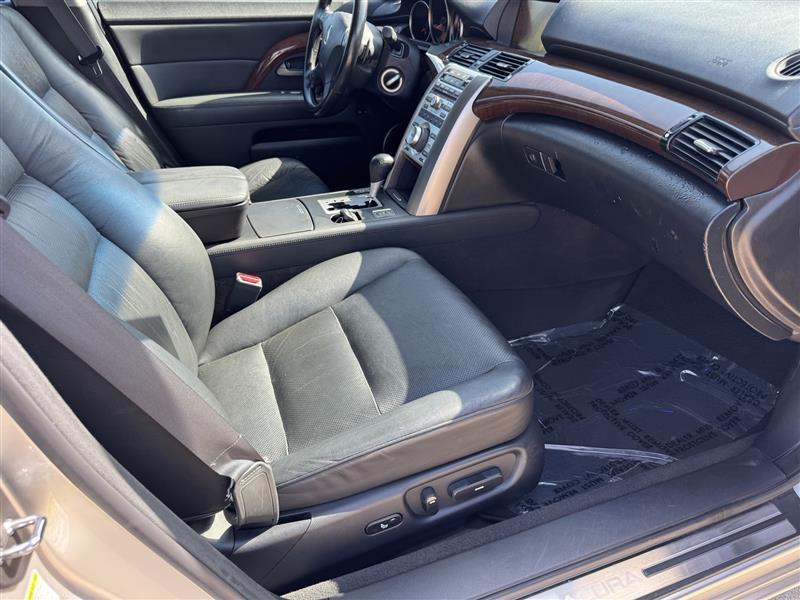 Acura RL 3.5RL with Navigation System 2005