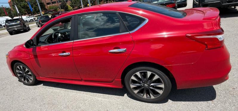 Nissan Sentra SR Sedan 2016