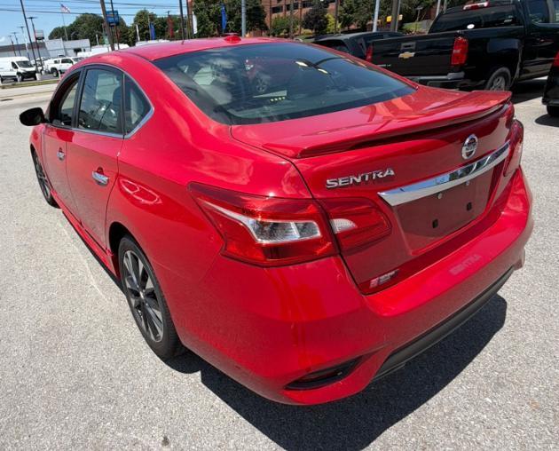 Nissan Sentra SR Sedan 2016