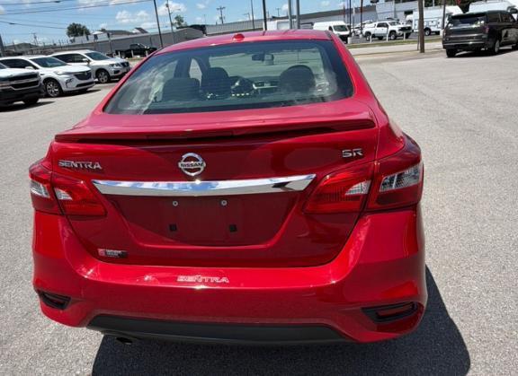 Nissan Sentra SR Sedan 2016