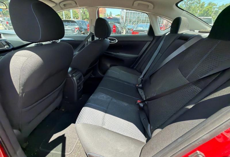 Nissan Sentra SR Sedan 2016