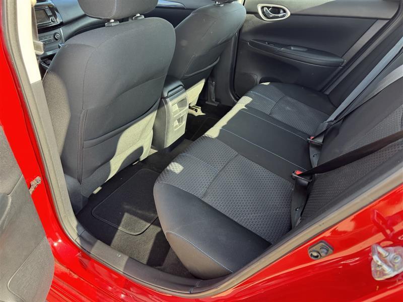 Nissan Sentra SR Sedan 2016