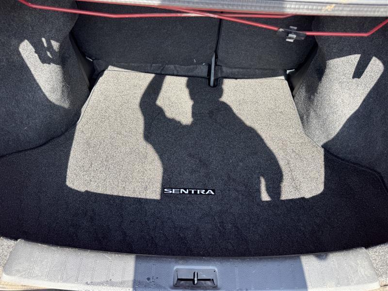 Nissan Sentra SR Sedan 2016
