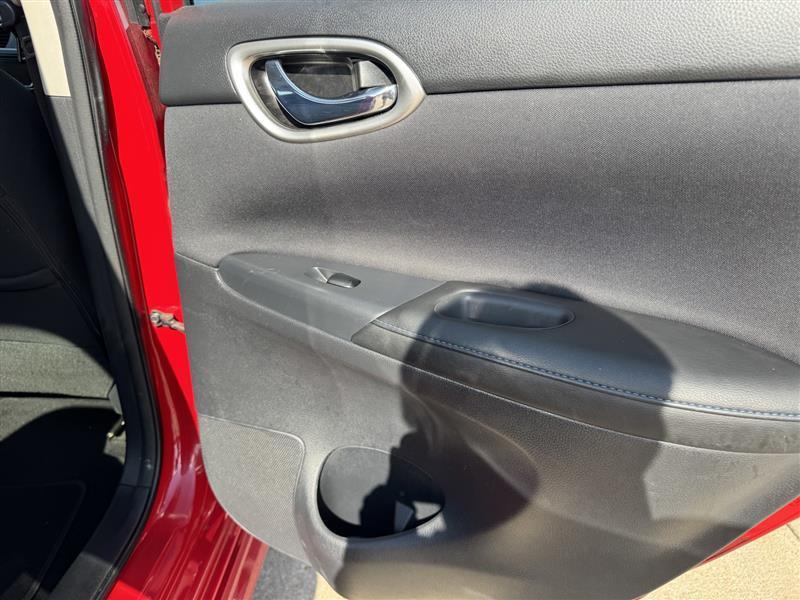 Nissan Sentra SR Sedan 2016