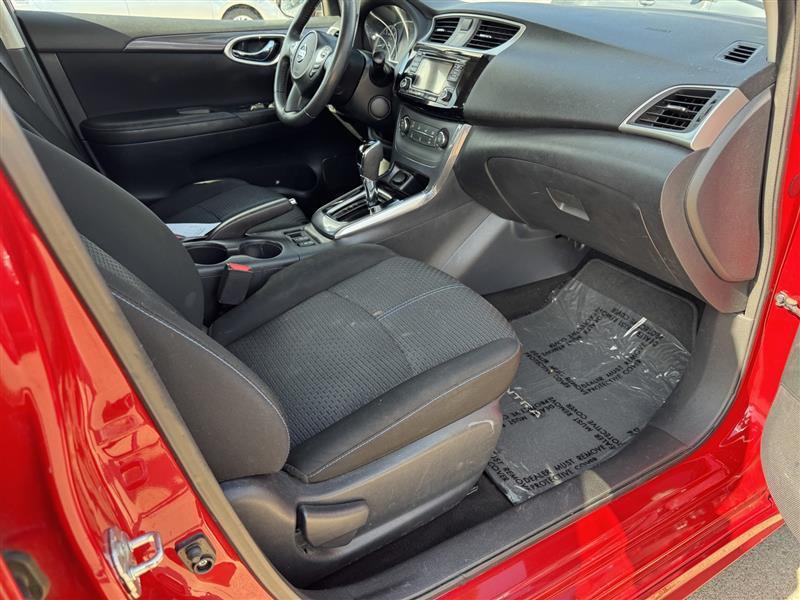Nissan Sentra SR Sedan 2016