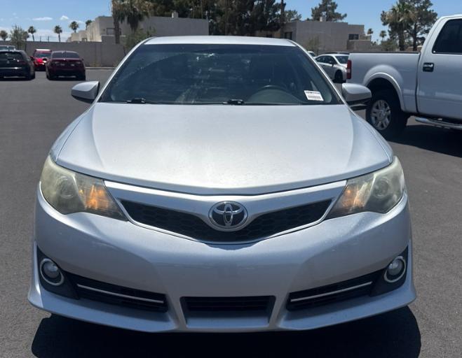 Toyota Camry SE 2014