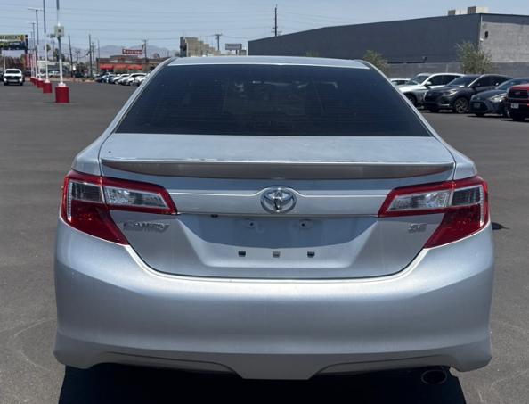Toyota Camry SE 2014