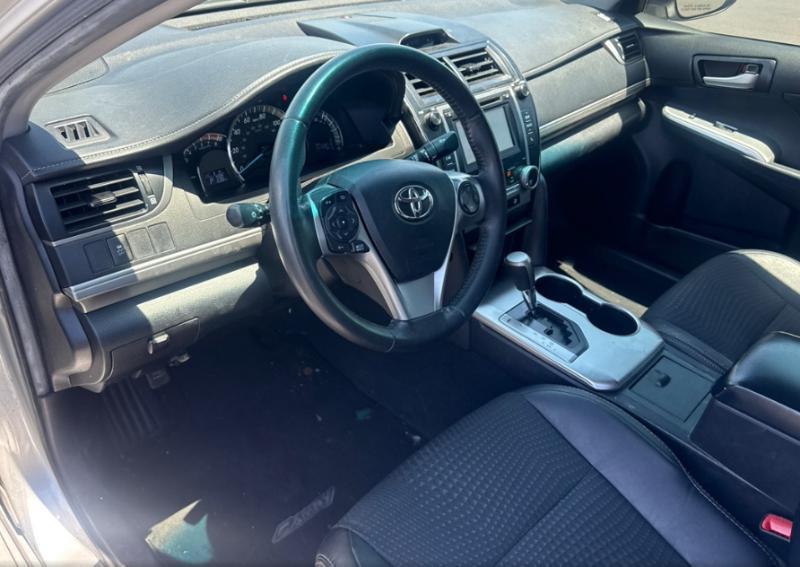 Toyota Camry SE 2014