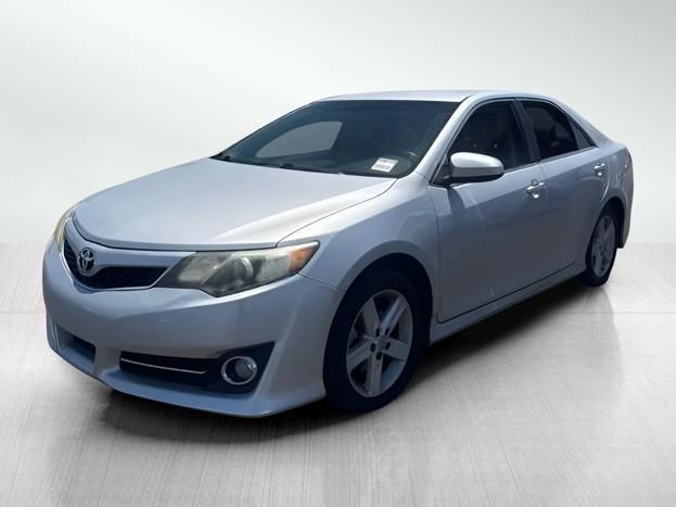 Toyota Camry SE 2014