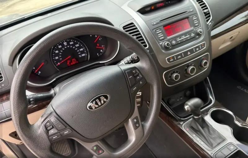 Kia Sorento LX 2015