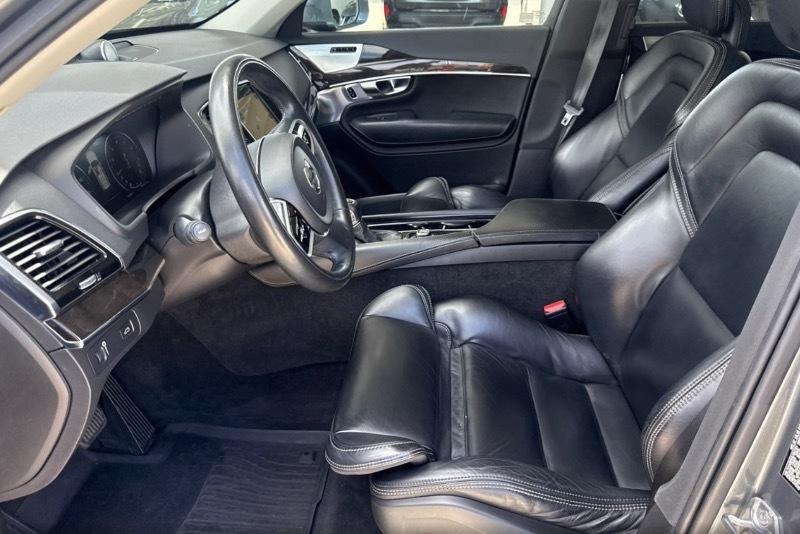 Volvo XC90 T6 Momentum AWD 2018
