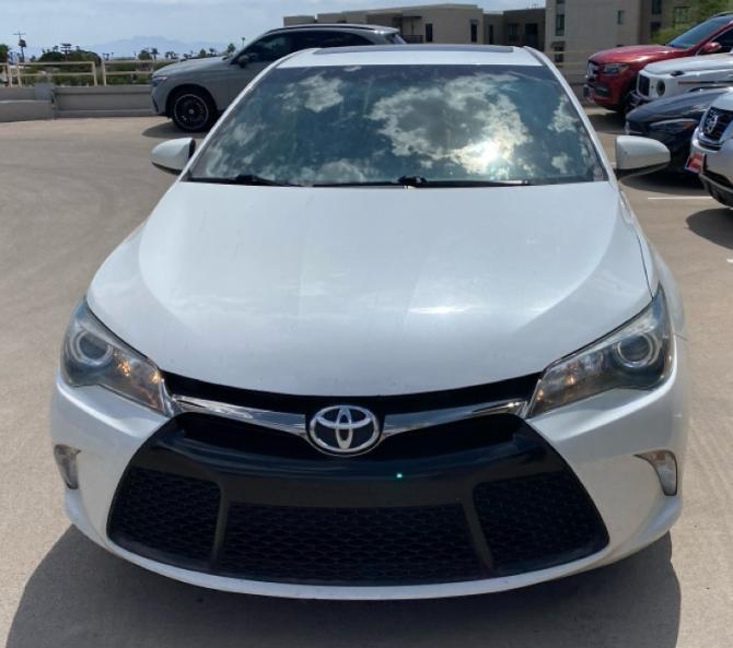 Toyota Camry SE 2016