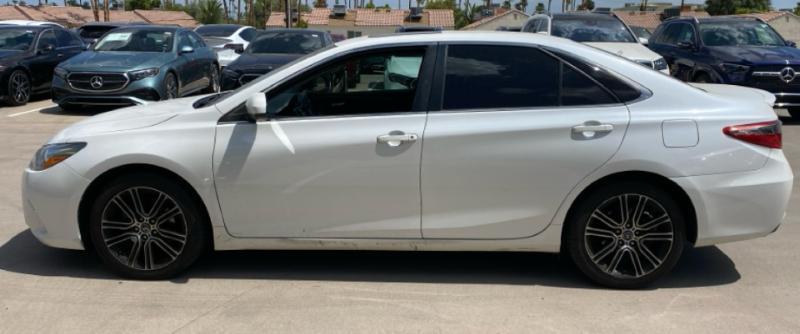 Toyota Camry SE 2016