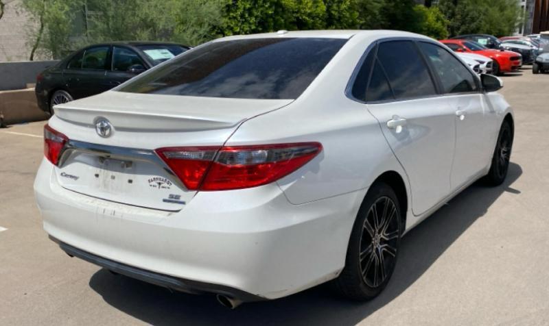 Toyota Camry SE 2016