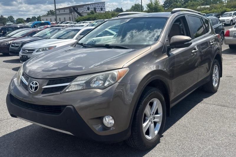 Toyota RAV4 XLE AWD 2013