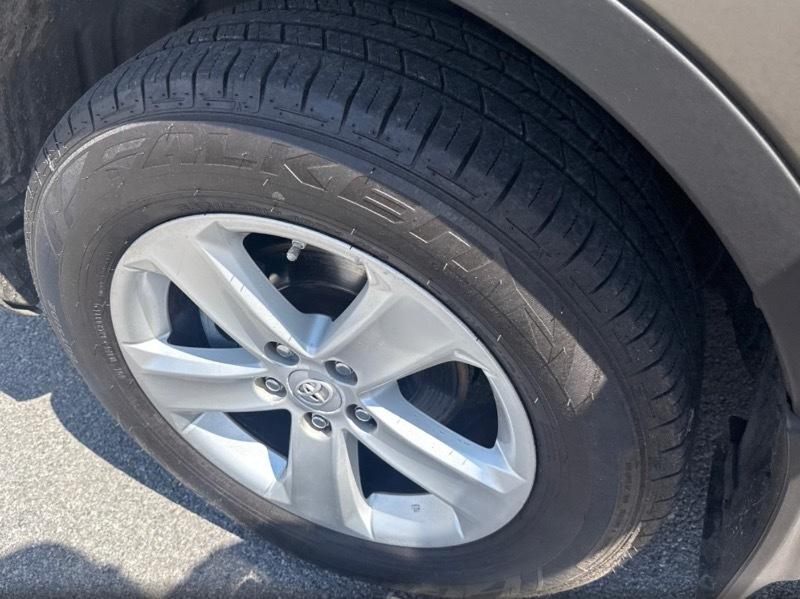 Toyota RAV4 XLE AWD 2013