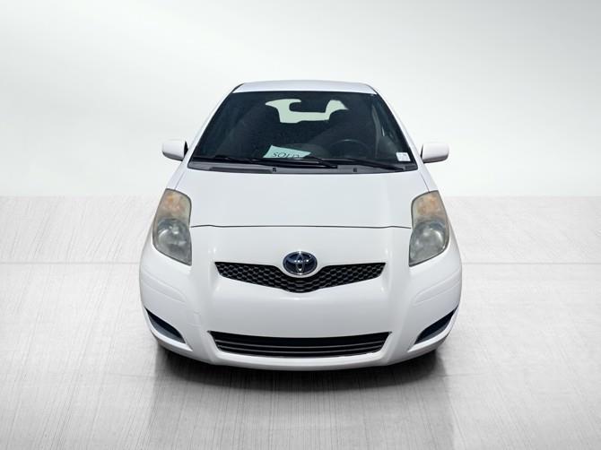 Toyota Yaris Base 2D Hatchback 2011