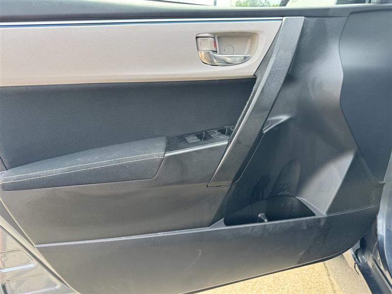 Toyota Corolla LE 2015