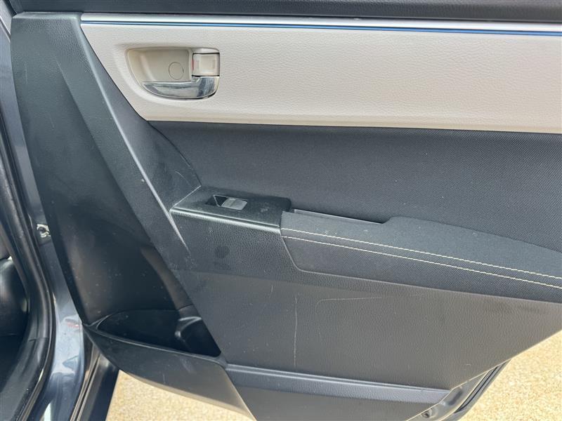 Toyota Corolla LE 2015