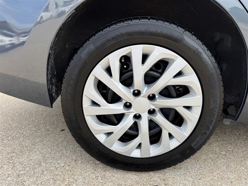 Toyota Corolla LE 2015