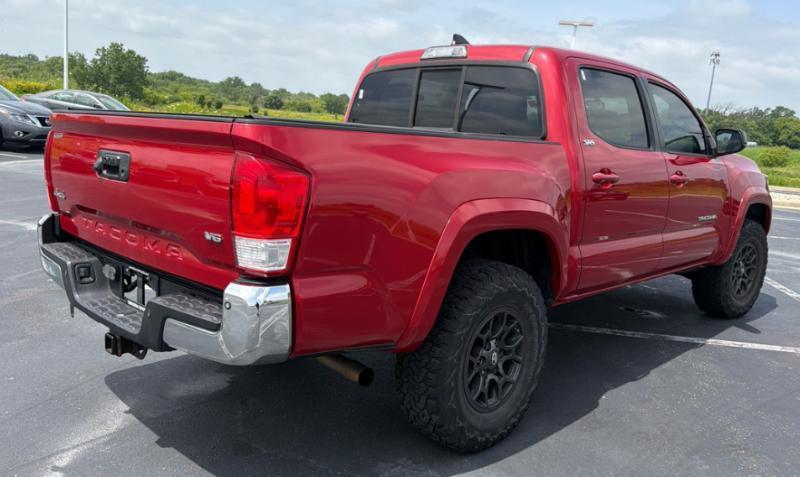 Toyota Tacoma SR5 Double Cab 4WD V6 2017