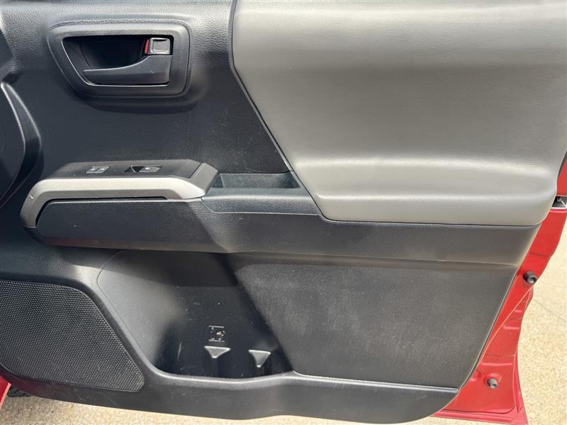 Toyota Tacoma SR5 Double Cab 4WD V6 2017