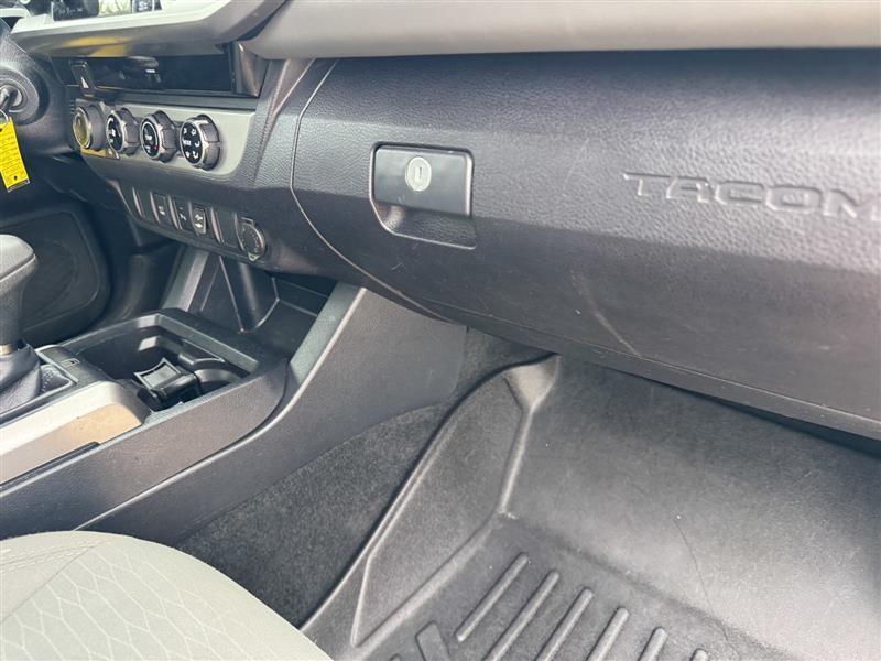 Toyota Tacoma SR5 Double Cab 4WD V6 2017