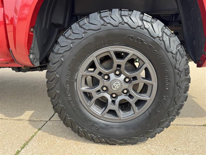 Toyota Tacoma SR5 Double Cab 4WD V6 2017