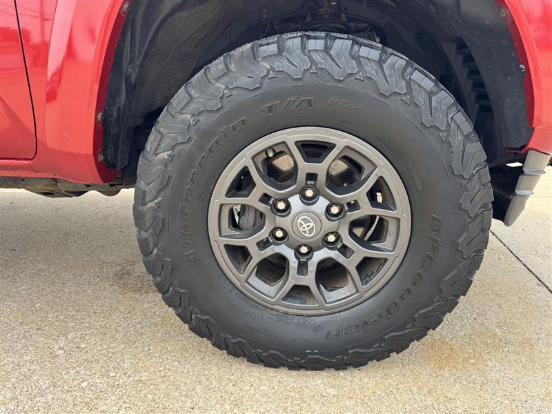 Toyota Tacoma SR5 Double Cab 4WD V6 2017