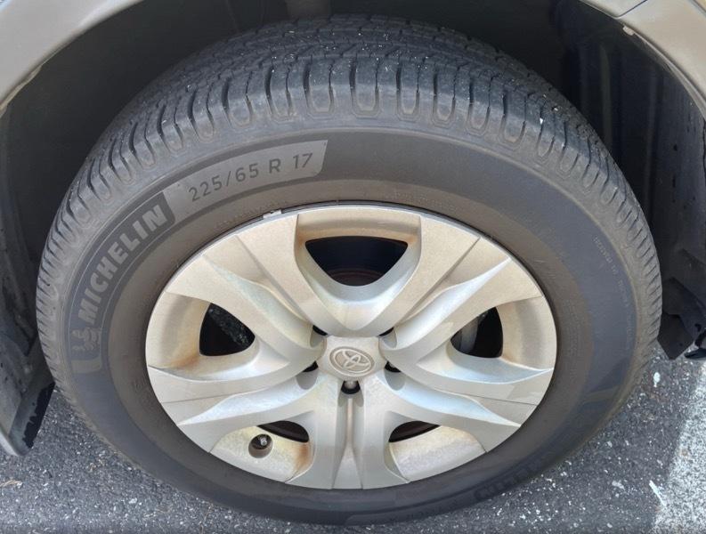 Toyota RAV4 LE AWD 2014