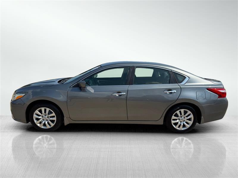 Nissan Altima 2.5 S 2016