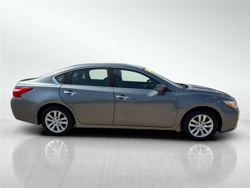 Nissan Altima 2.5 S 2016