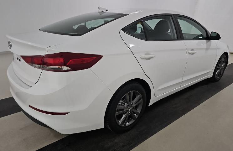 Hyundai Elantra SEL 2018