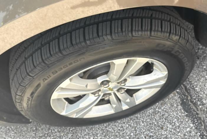 Chevrolet Equinox  2012