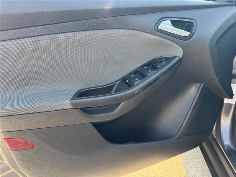 Ford Focus SE Hatch 2014