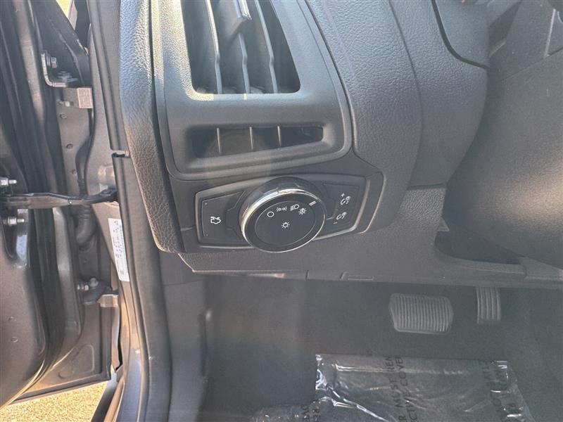 Ford Focus SE Hatch 2014