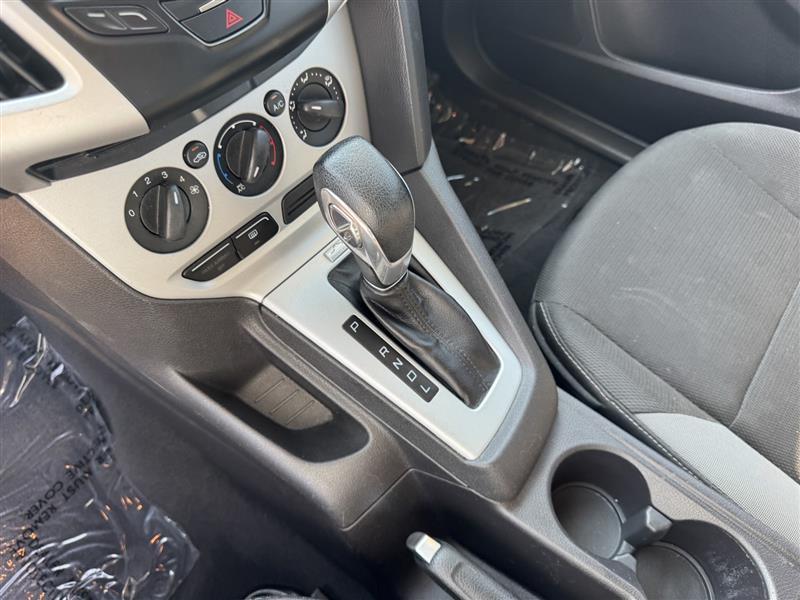 Ford Focus SE Hatch 2014