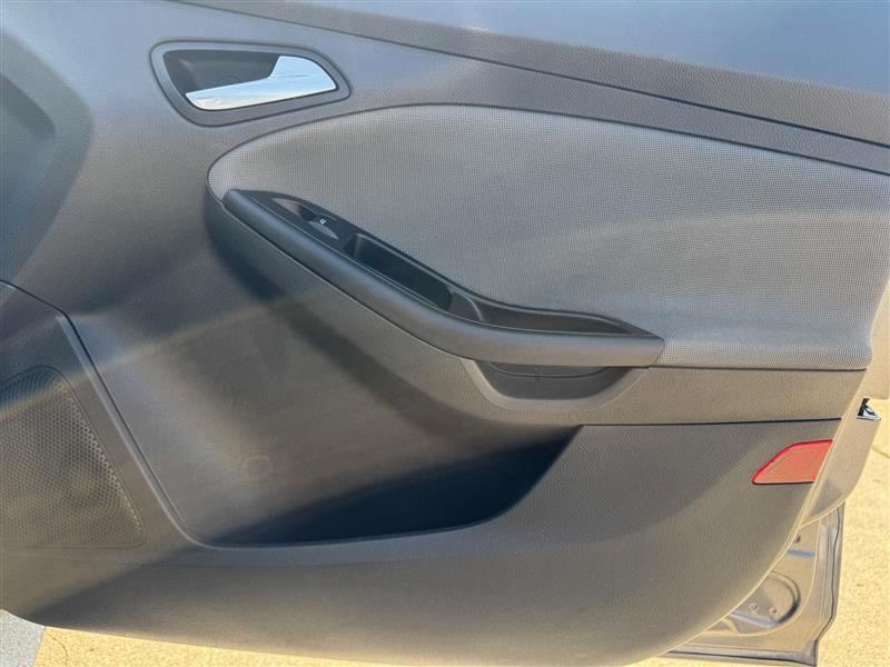 Ford Focus SE Hatch 2014
