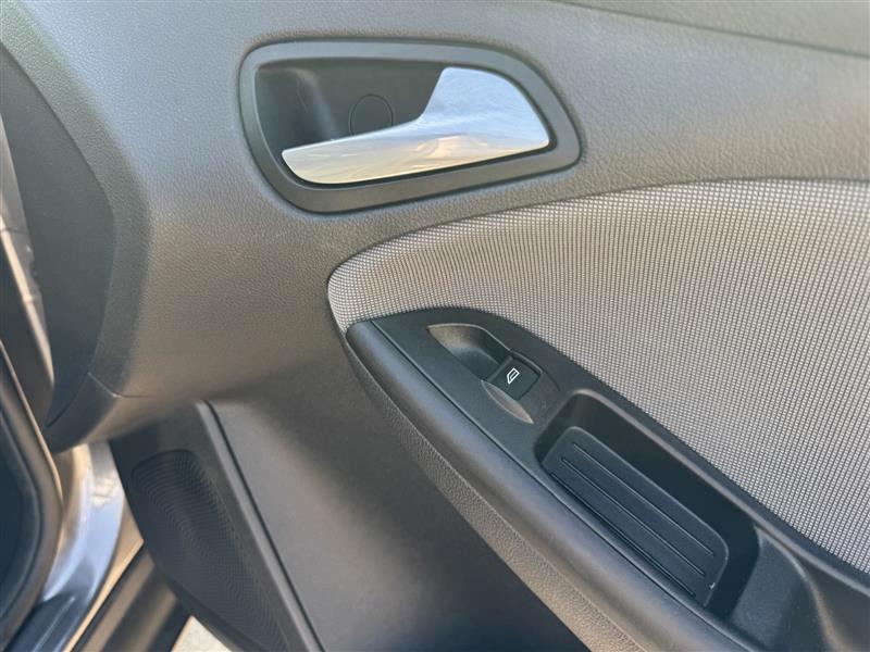 Ford Focus SE Hatch 2014
