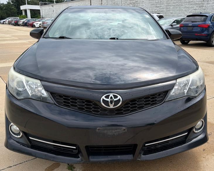 Toyota Camry SE 2014