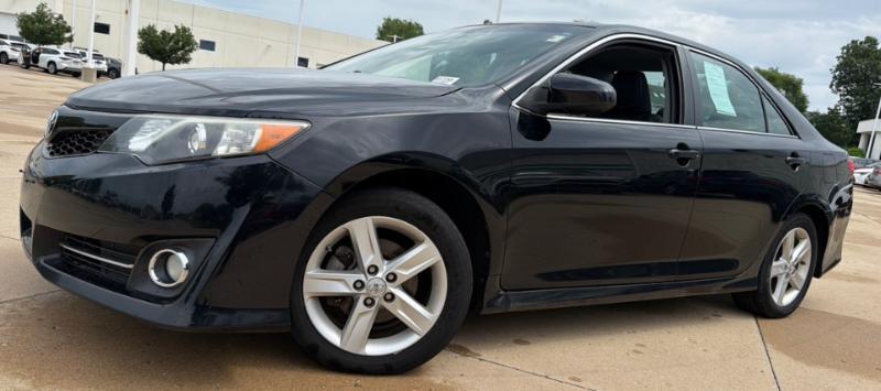 Toyota Camry SE 2014