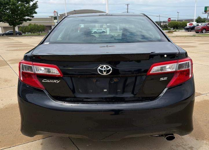 Toyota Camry SE 2014