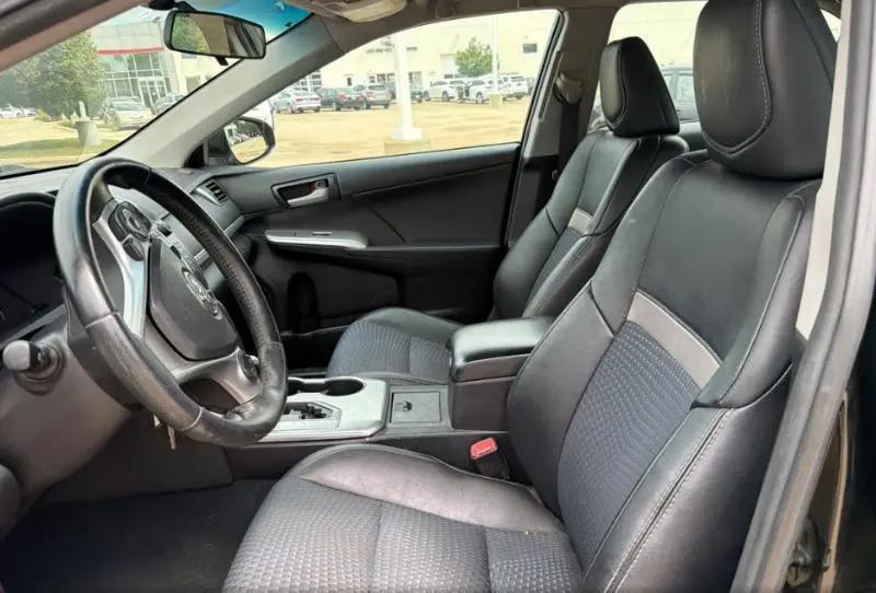 Toyota Camry SE 2014