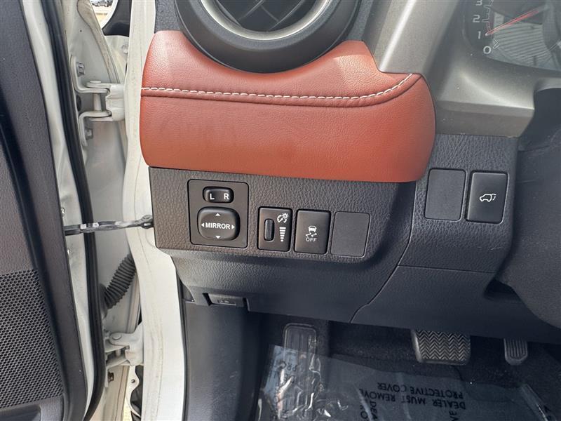 Toyota RAV4 Limited FWD 2013