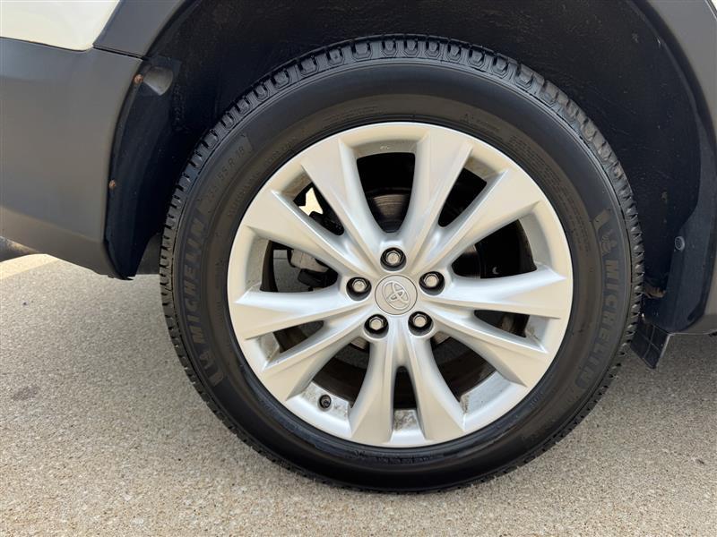 Toyota RAV4 Limited FWD 2013
