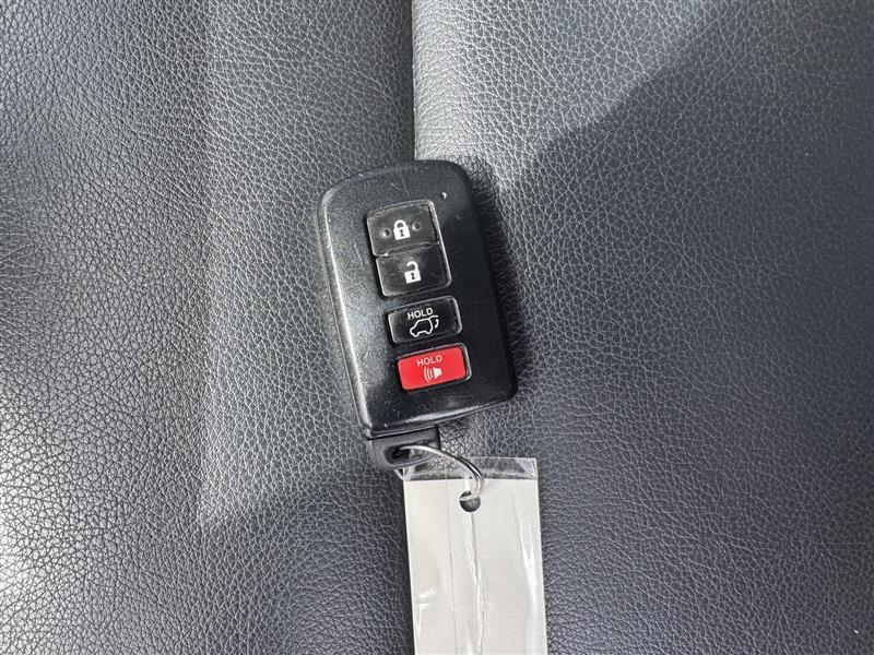 Toyota RAV4 Limited FWD 2013