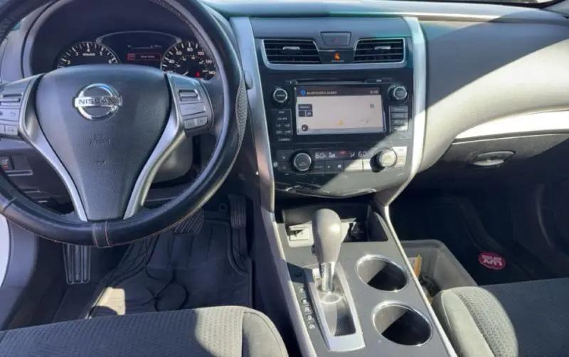 Nissan Altima 2.5 SV 2015