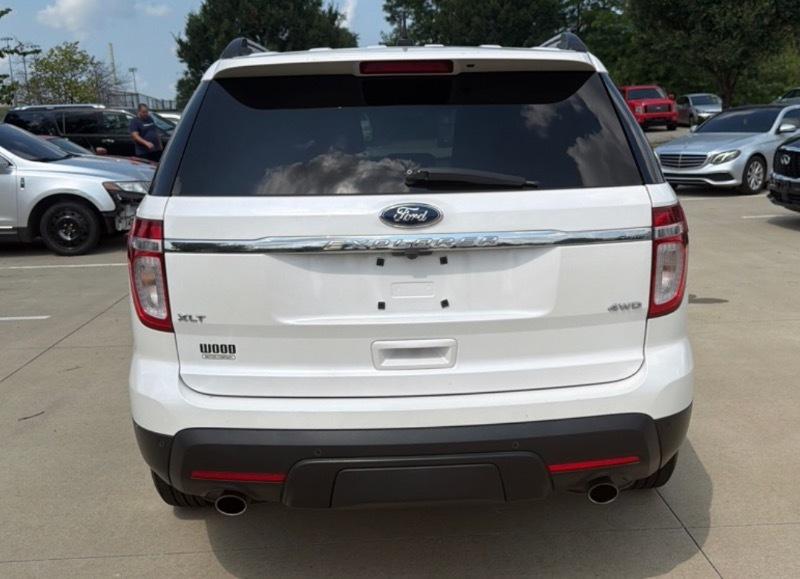 Ford Explorer XLT 4WD 2011